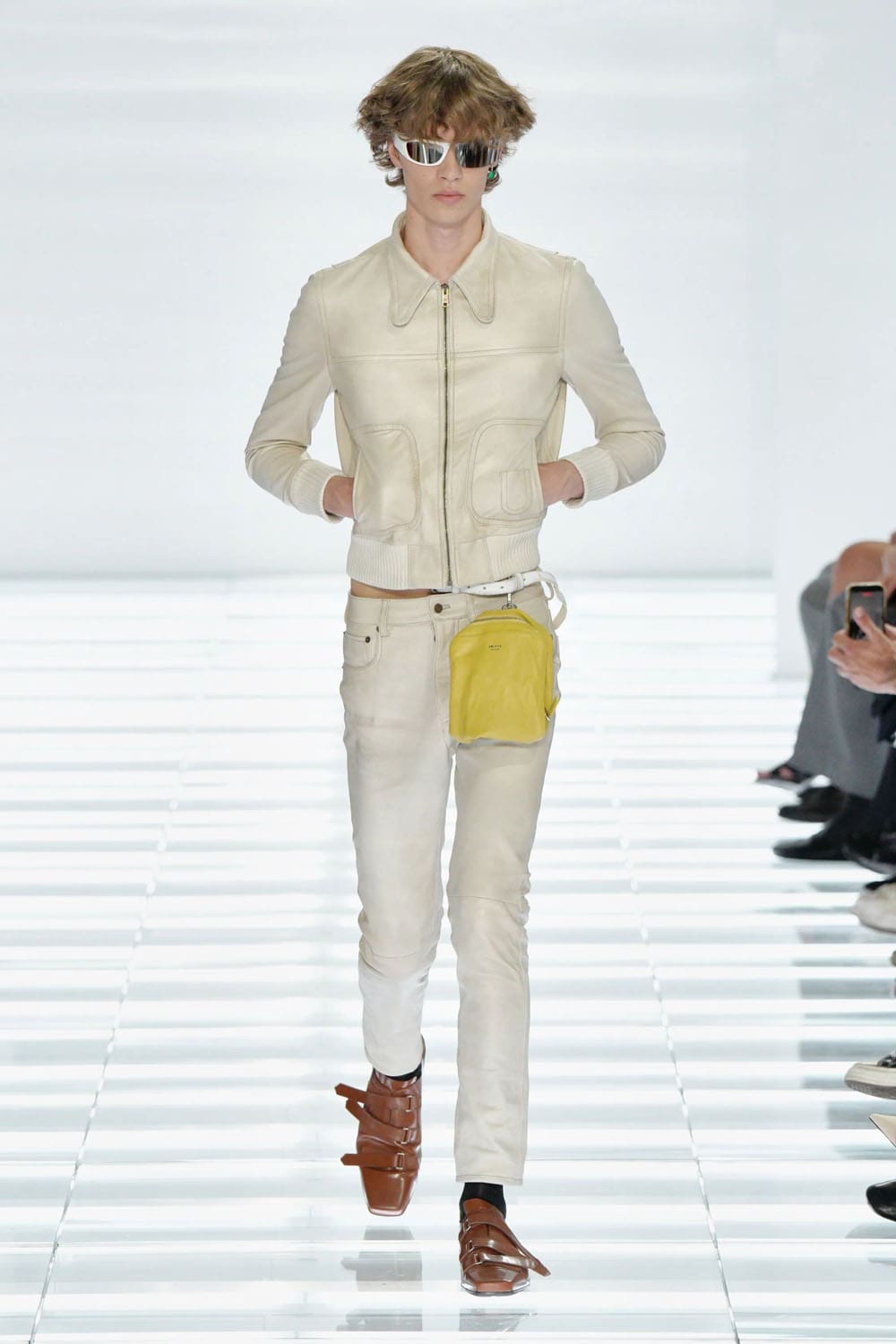 Prada Printemps Été 2027 Homme Runway Magazine (13)
