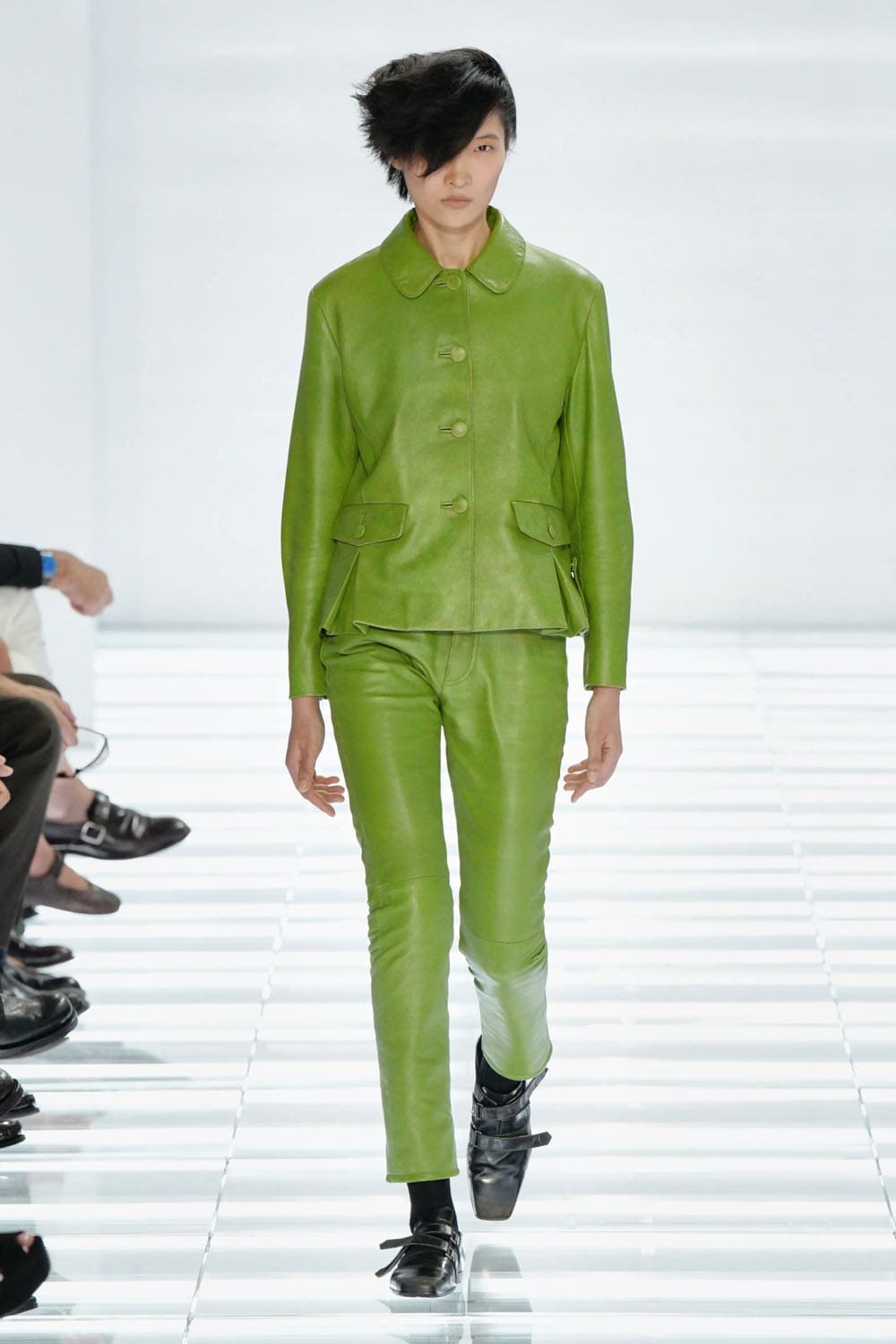 Prada Printemps Été 2027 Homme Runway Magazine (18)