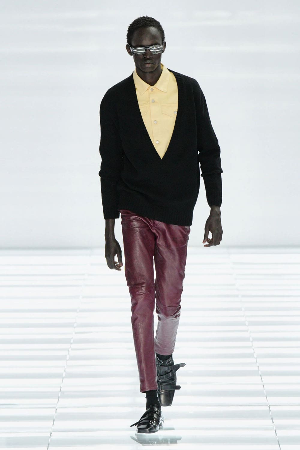 Prada Printemps Été 2027 Homme Runway Magazine (19)