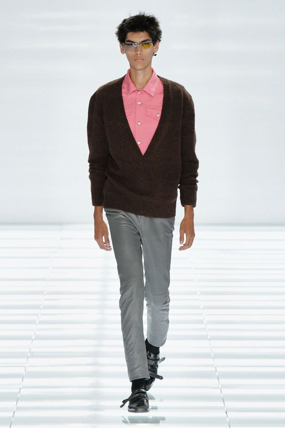 Prada Printemps Été 2027 Homme Runway Magazine (20)