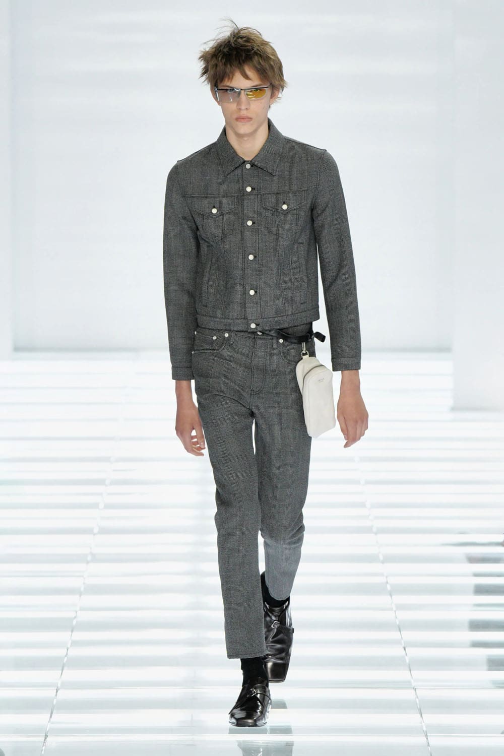 Prada Printemps Été 2027 Homme Runway Magazine (29)