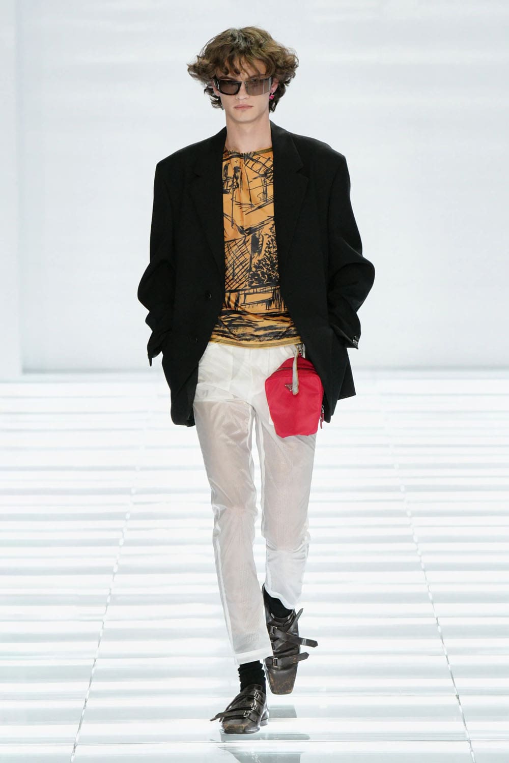 Prada Printemps Été 2027 Homme Runway Magazine (33)