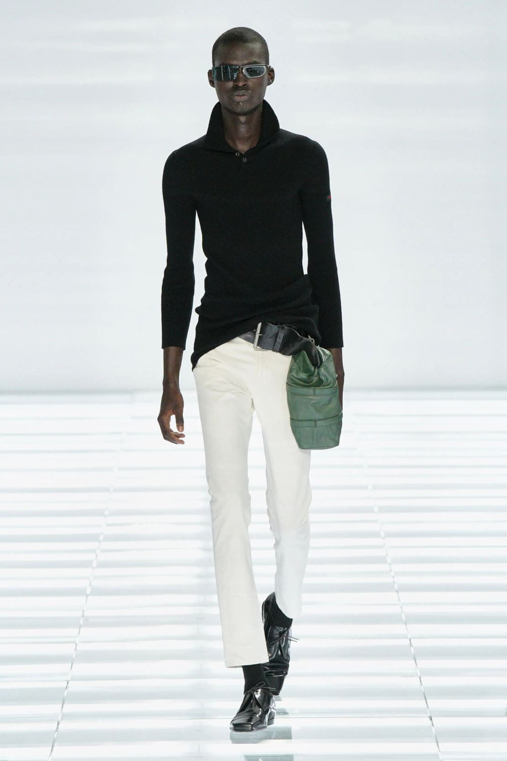 Prada Printemps Été 2027 Homme Runway Magazine (36)