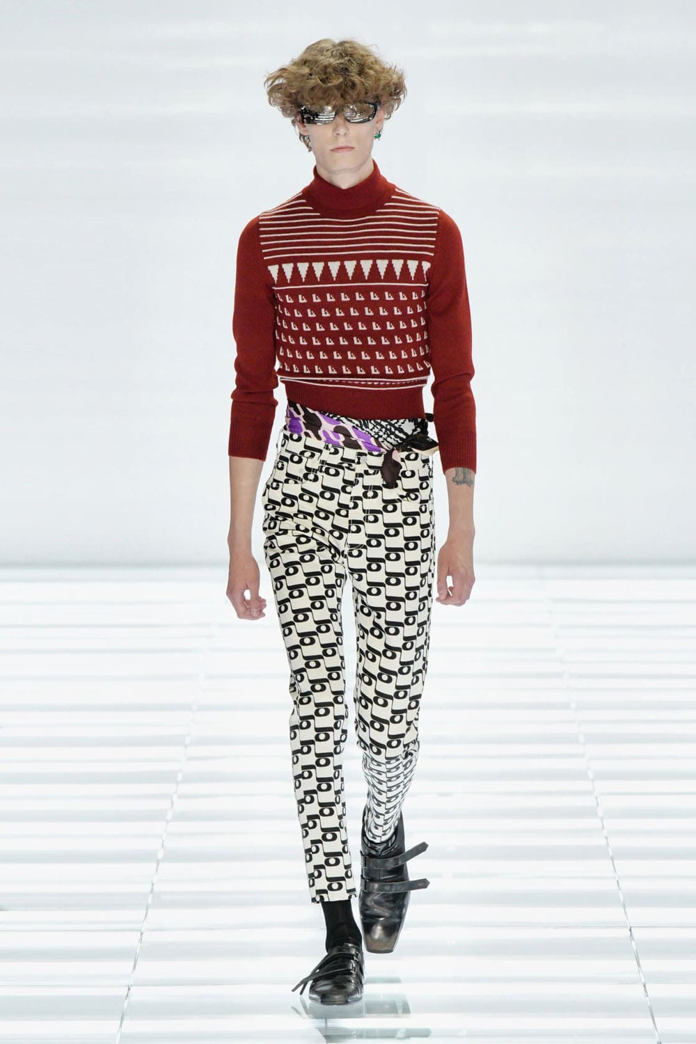 Prada Printemps Été 2027 Homme Runway Magazine (43)