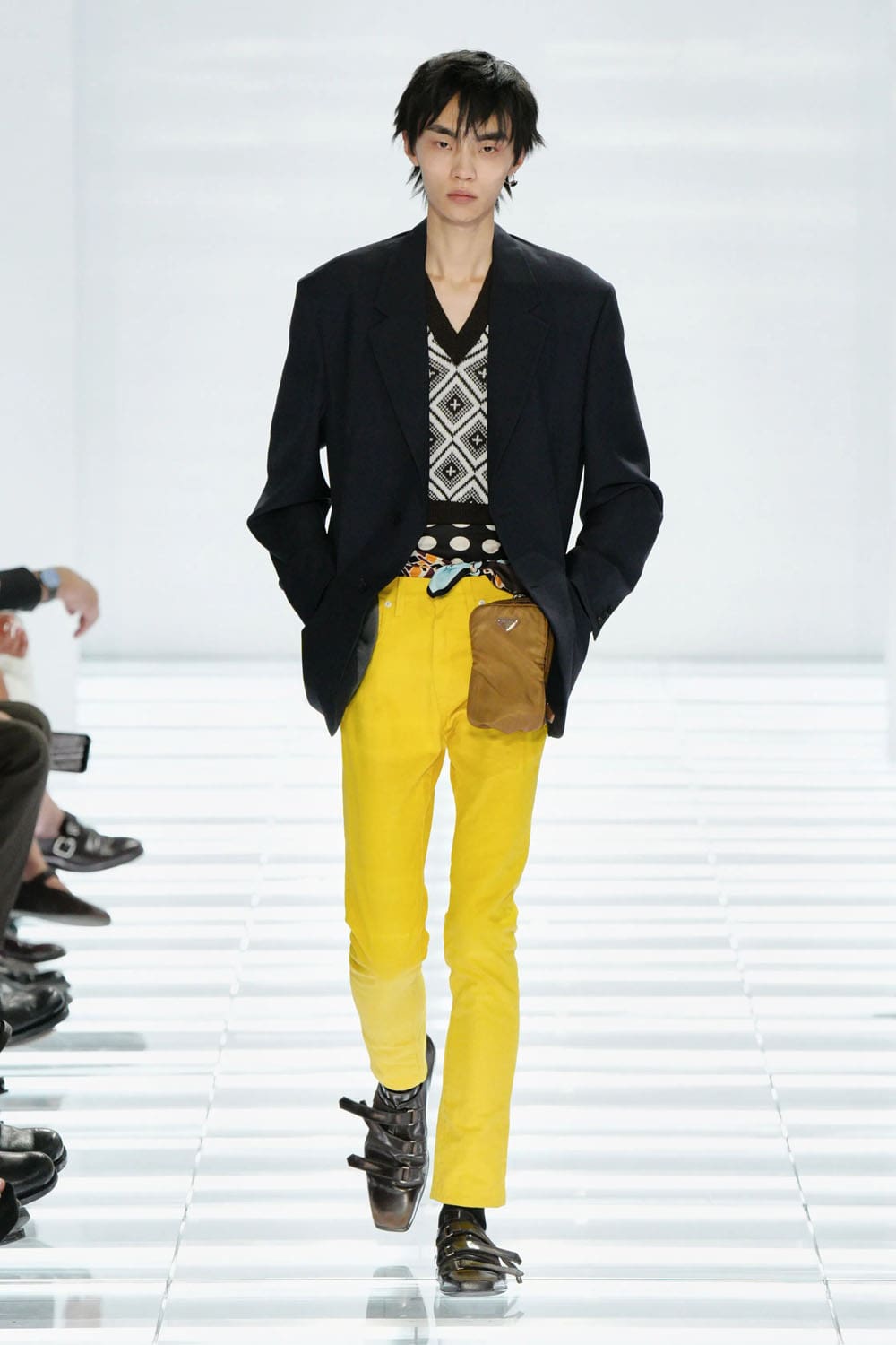 Prada Printemps Été 2027 Homme Runway Magazine (45)