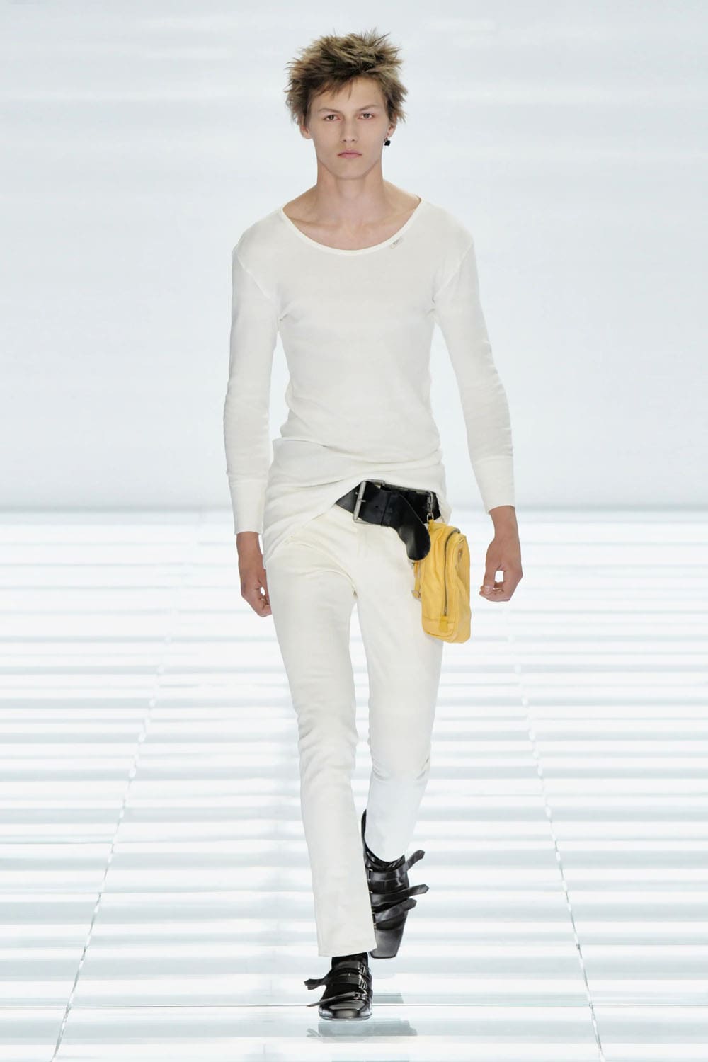 Prada Printemps Été 2027 Homme Runway Magazine (5)