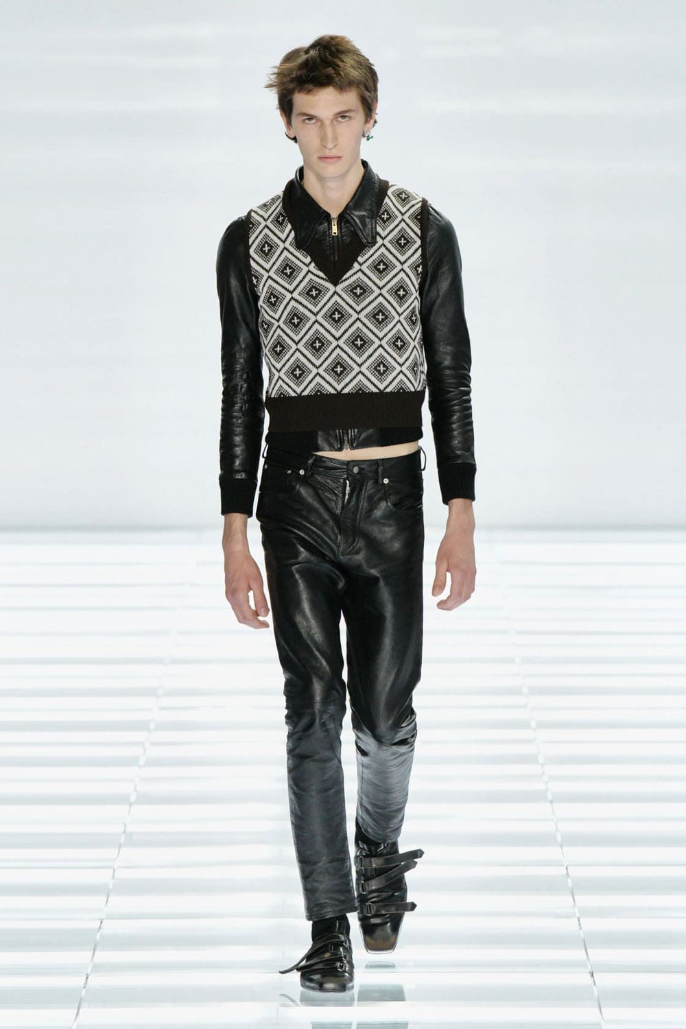 Prada Printemps Été 2027 Homme Runway Magazine (7)