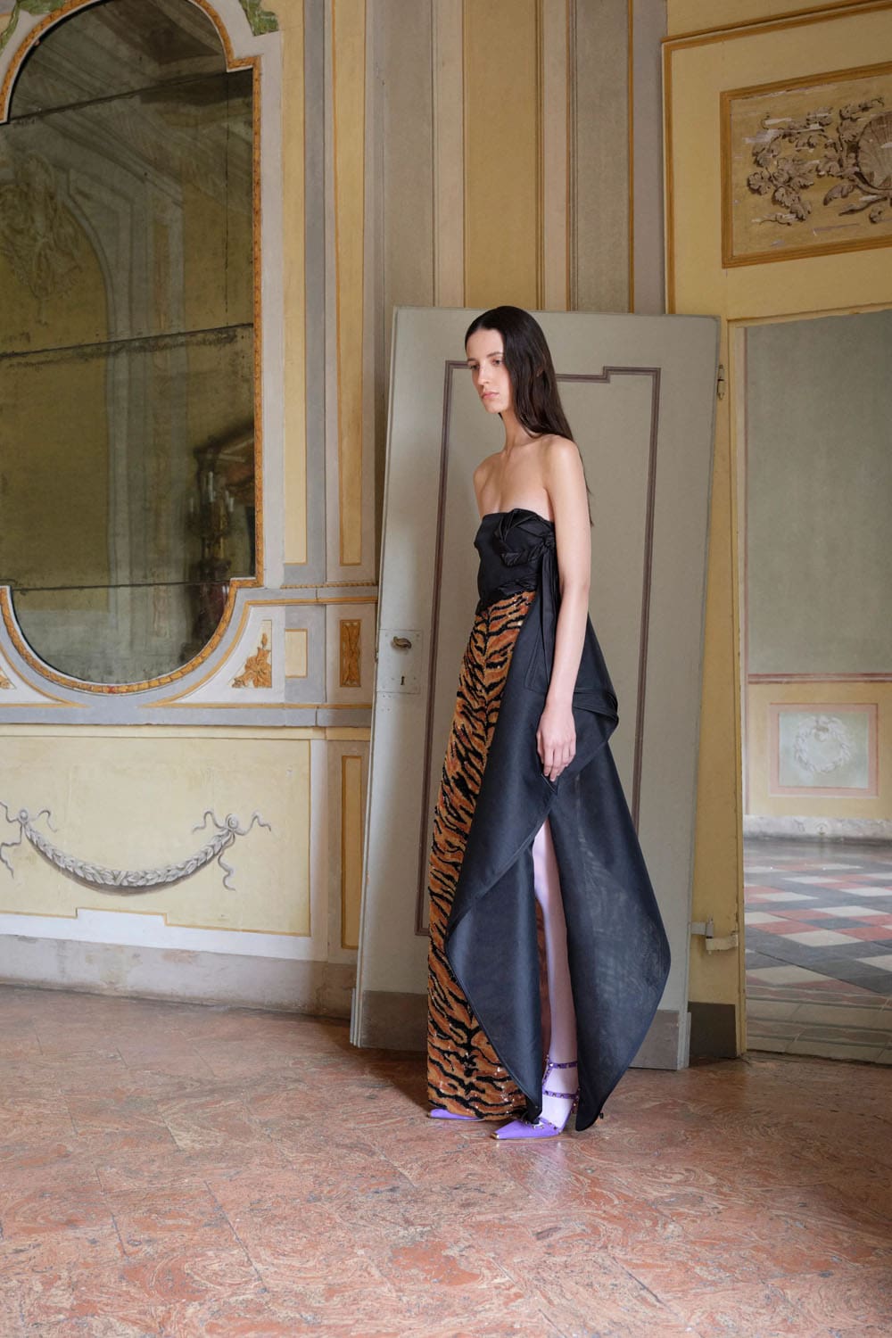 Valentino Cruise 2027 - RUNWAY MAGAZINE ® Official