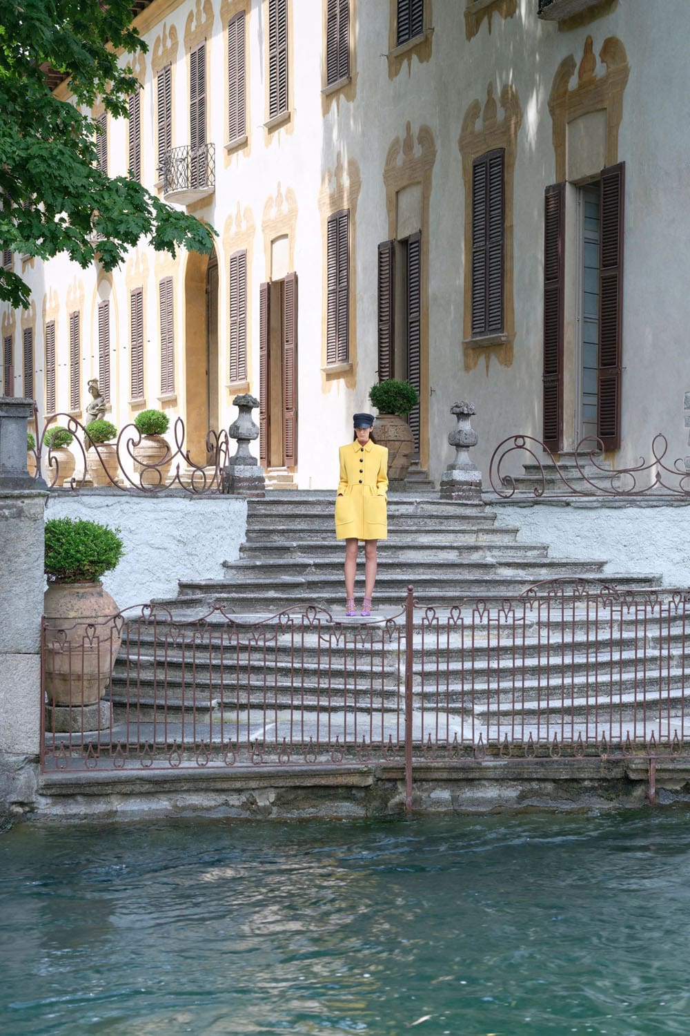 Valentino Cruise 2027 Resort Runway Revista (69)