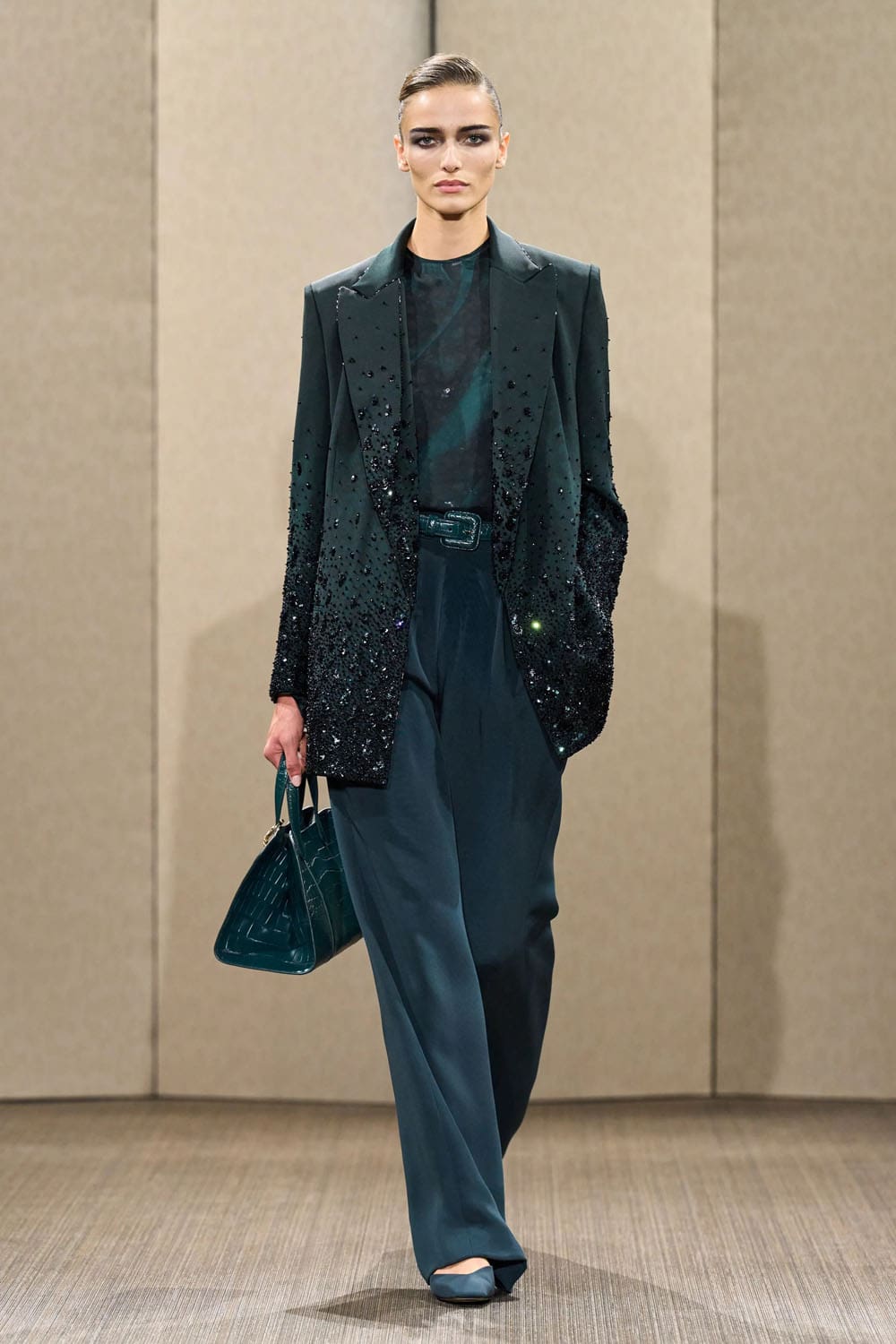 Armani Privè Autunno Inverno 2026 2027 Haute Couture Runway Magazine (1)
