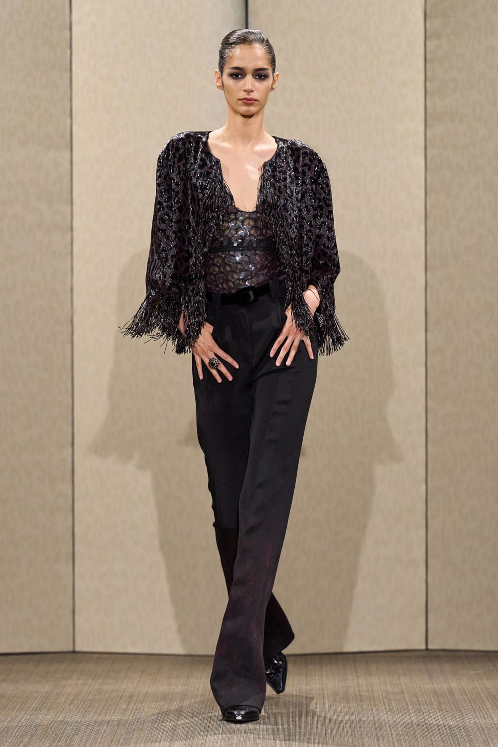 Armani Privè Autunno Inverno 2026 2027 Haute Couture Runway Magazine (11)