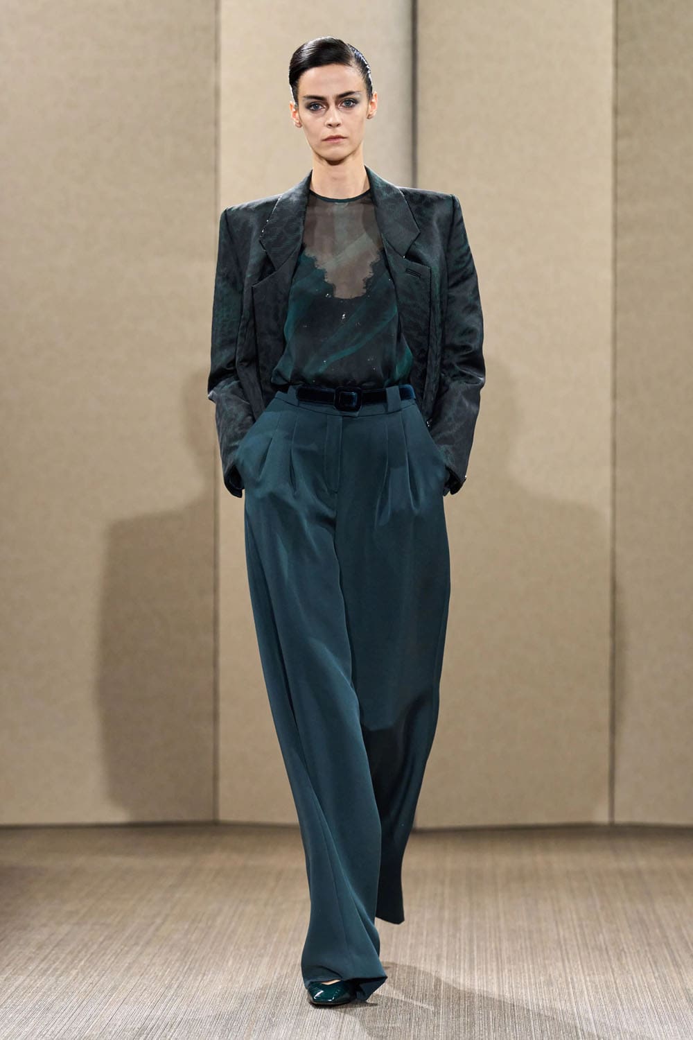 Armani Privè Autunno Inverno 2026 2027 Haute Couture Runway Magazine (2)