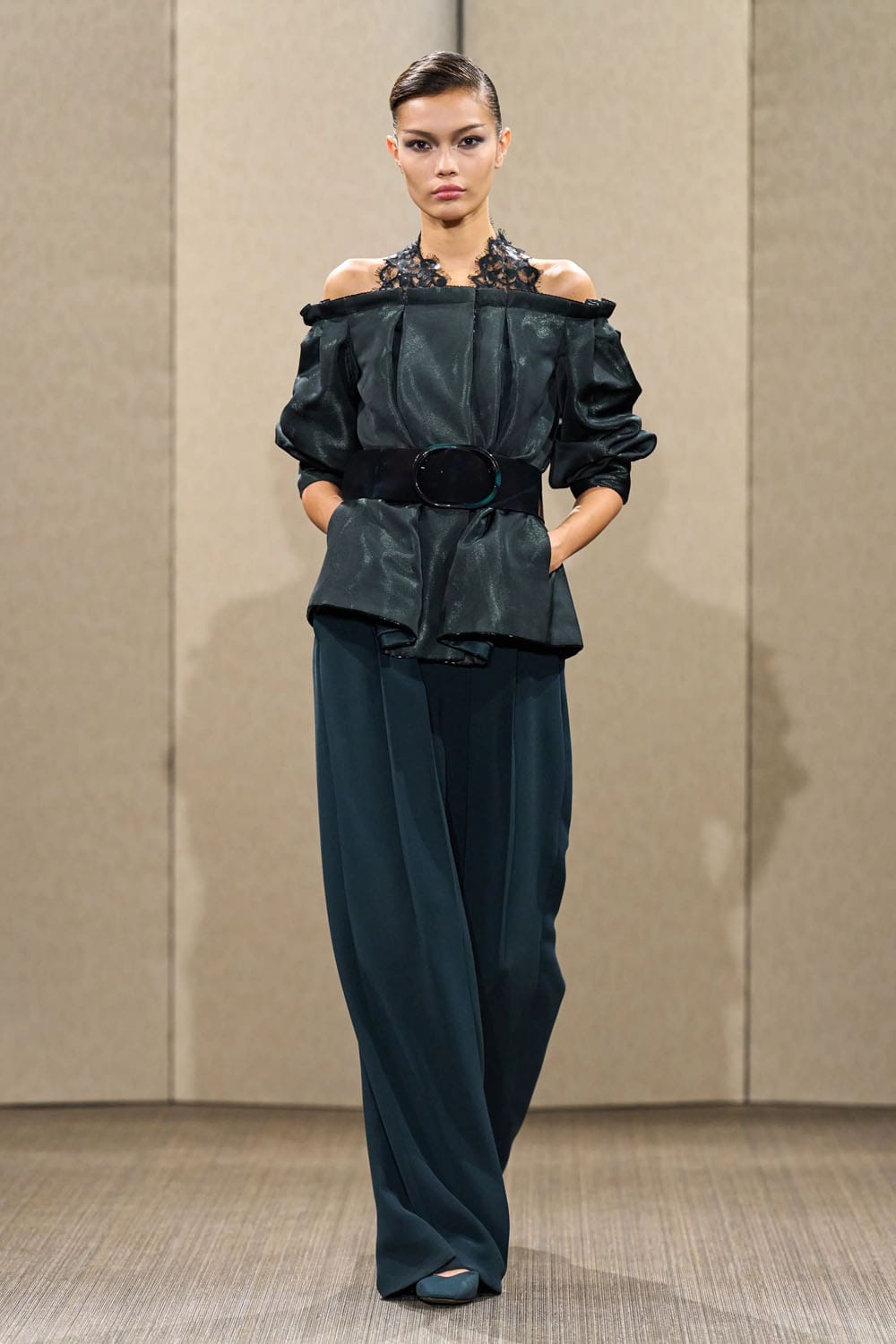 Armani Privè Autunno Inverno 2026 2027 Haute Couture Runway Magazine (3)