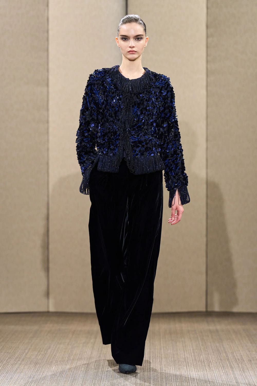 Armani Privè Autunno Inverno 2026 2027 Haute Couture Runway Magazine (31)