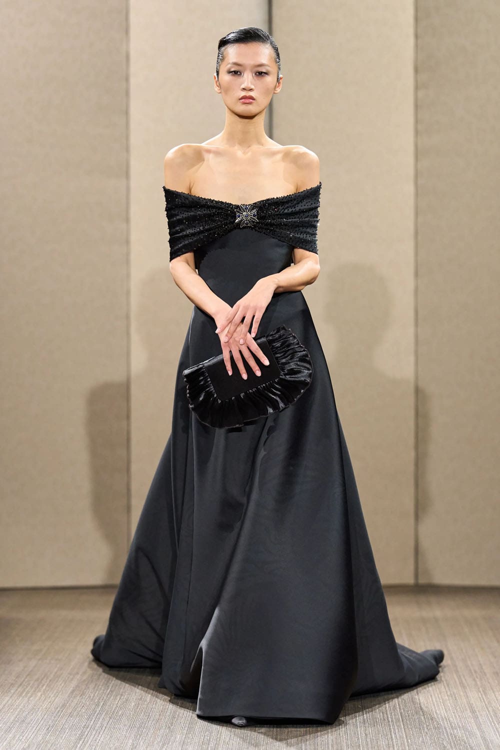 Armani Privè Autunno Inverno 2026 2027 Haute Couture Runway Magazine (36)