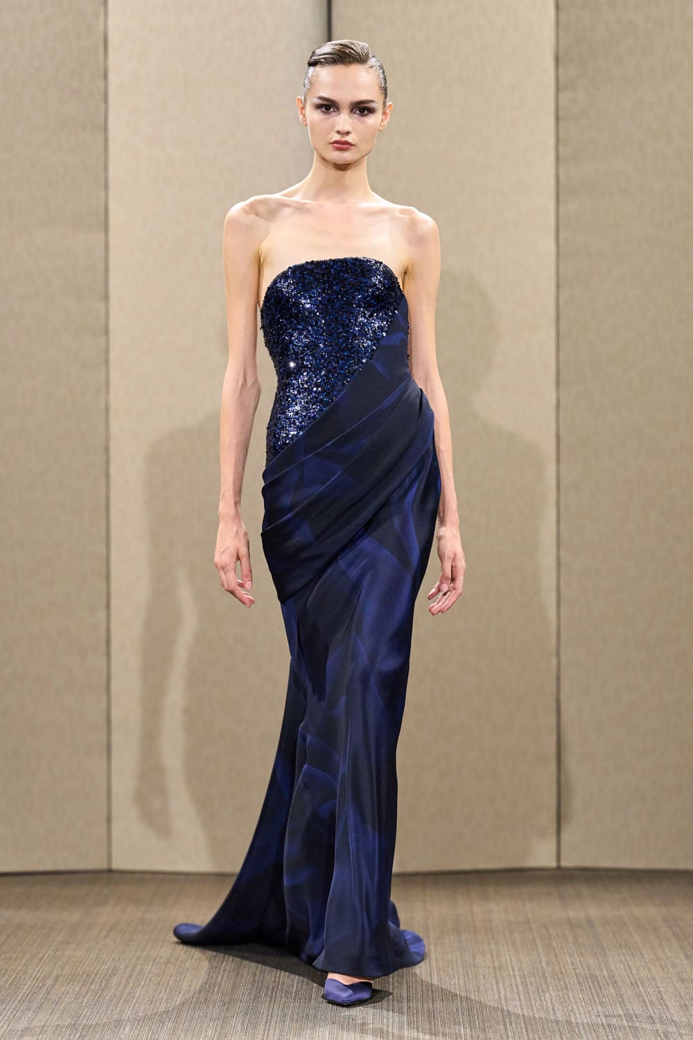 Armani Privè Autunno Inverno 2026 2027 Haute Couture Runway Magazine (39)