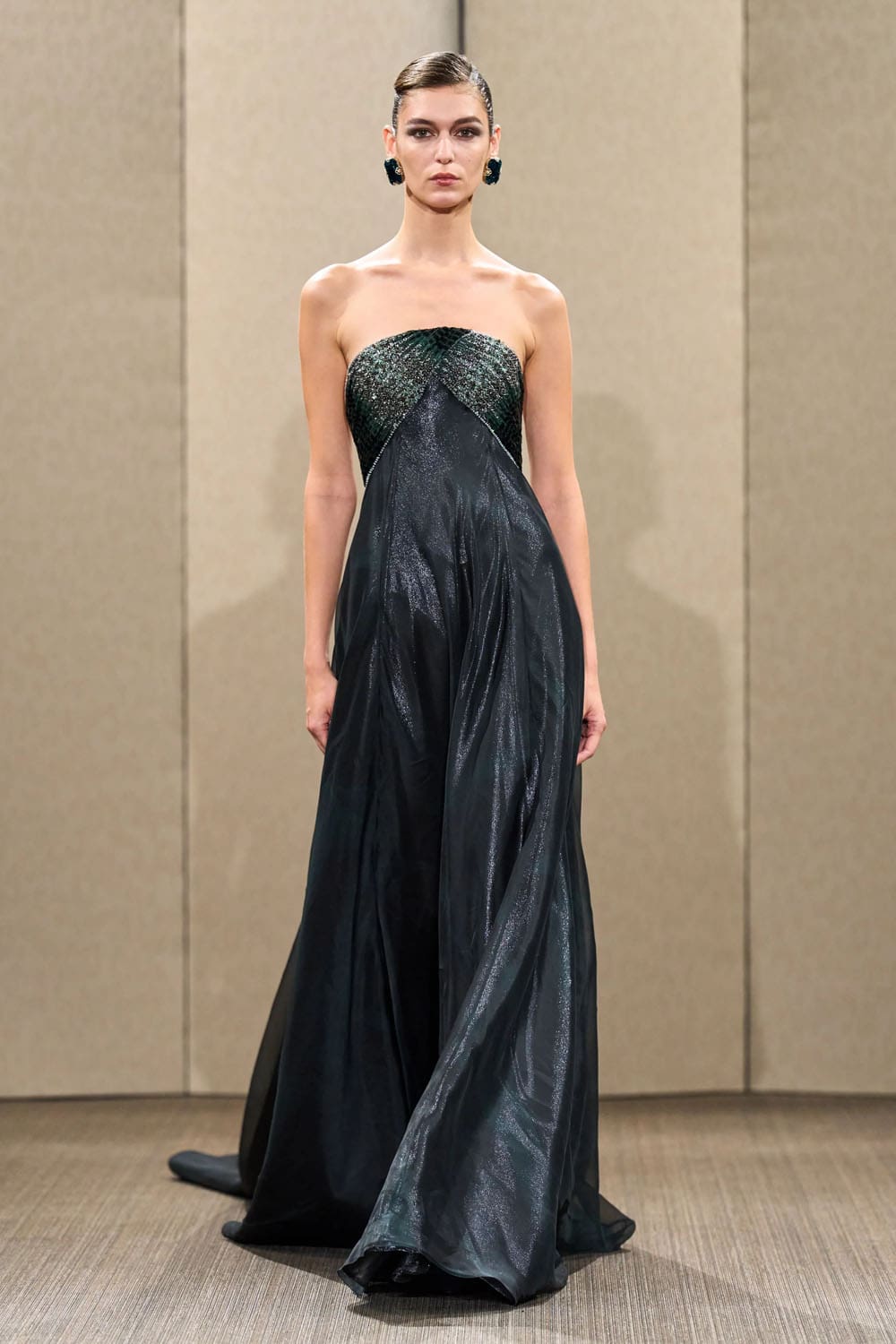 Armani Privè Autunno Inverno 2026 2027 Haute Couture Runway Magazine (40)