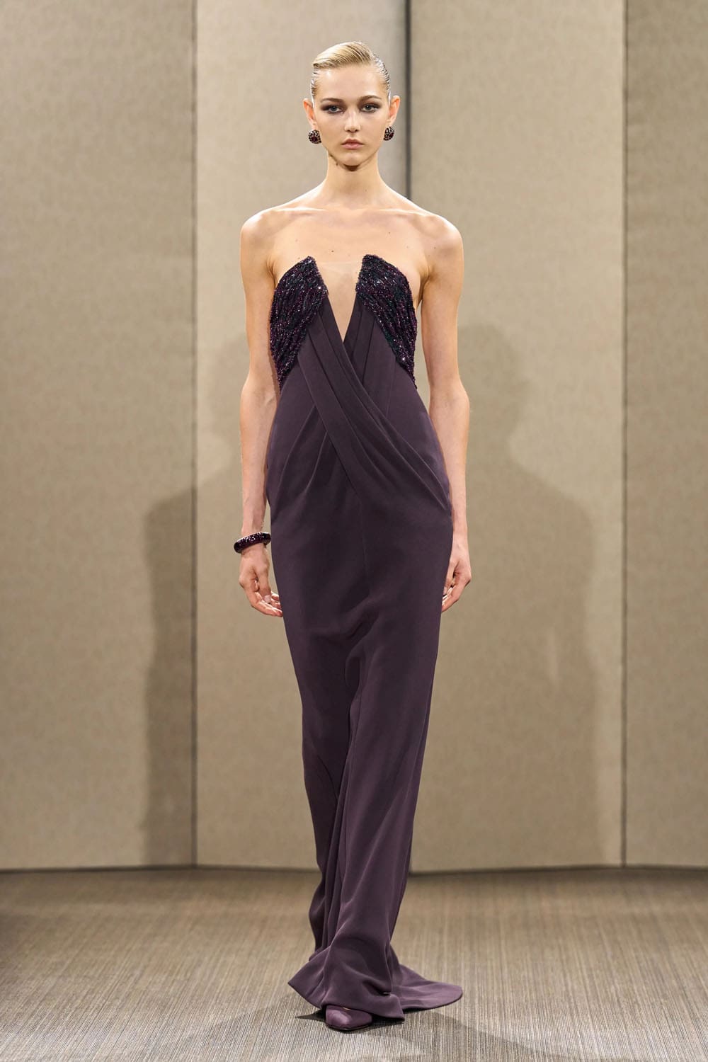 Armani Privè Autunno Inverno 2026 2027 Haute Couture Runway Magazine (41)
