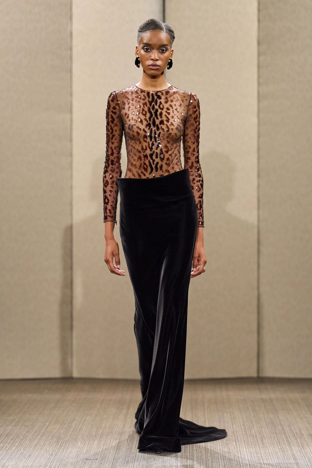 Armani Privè Autunno Inverno 2026 2027 Haute Couture Runway Magazine (46)