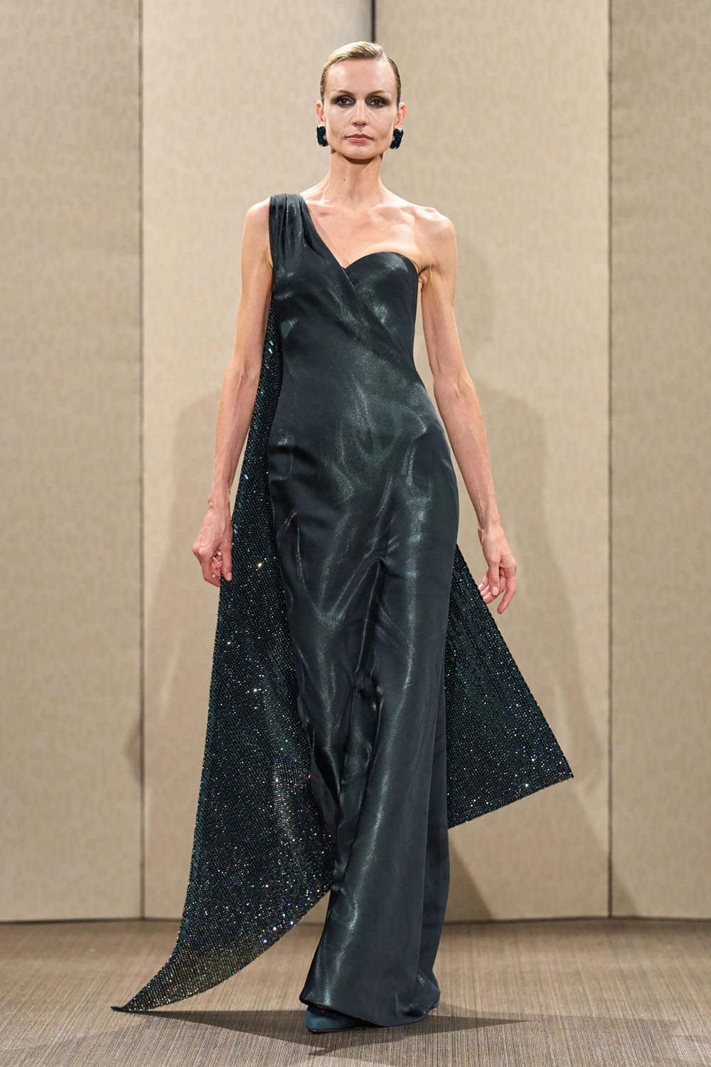 Armani Privè Autunno Inverno 2026 2027 Haute Couture Runway Magazine (49)