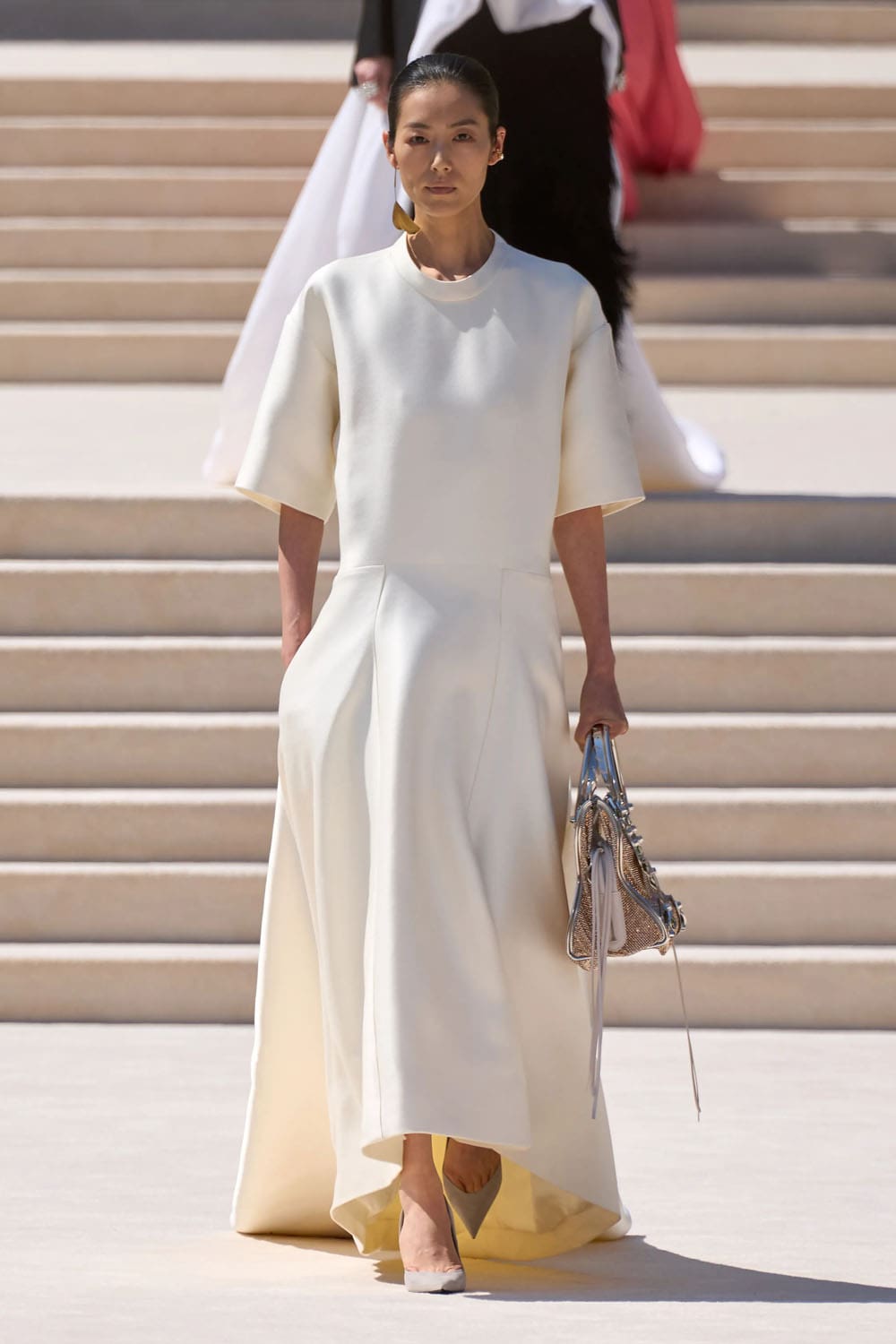 Balenciaga Herbst/Winter 2026/2027 Haute Couture PPP Runway Magazin (5)