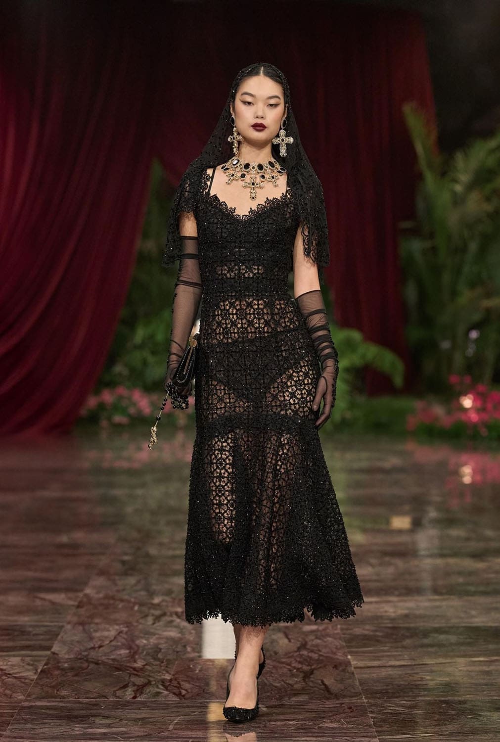 Dolce Gabbana Alta Moda 2026 Runway Magazine (11)