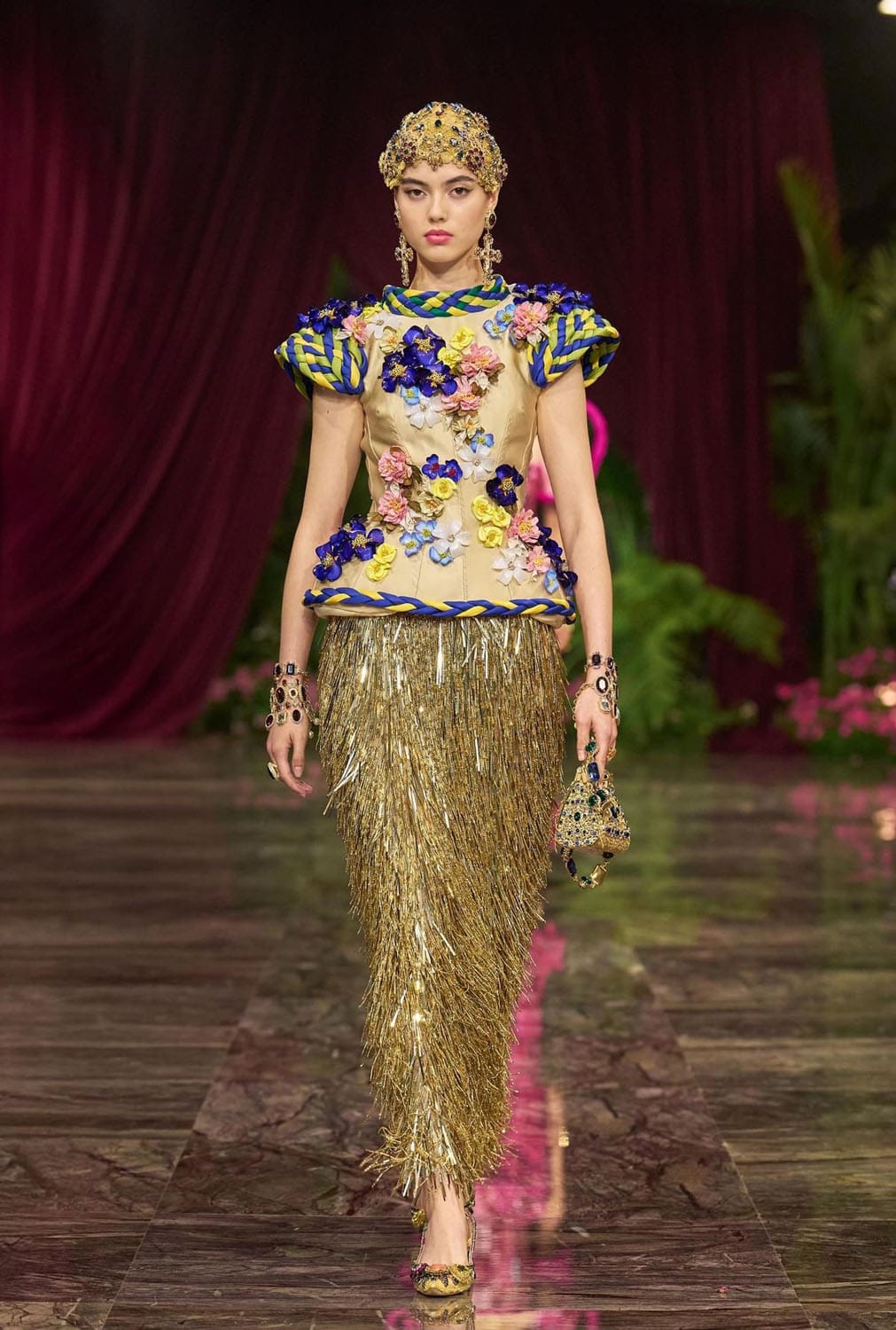 Dolce Gabbana Alta Moda 2026 Runway Magazine (13)