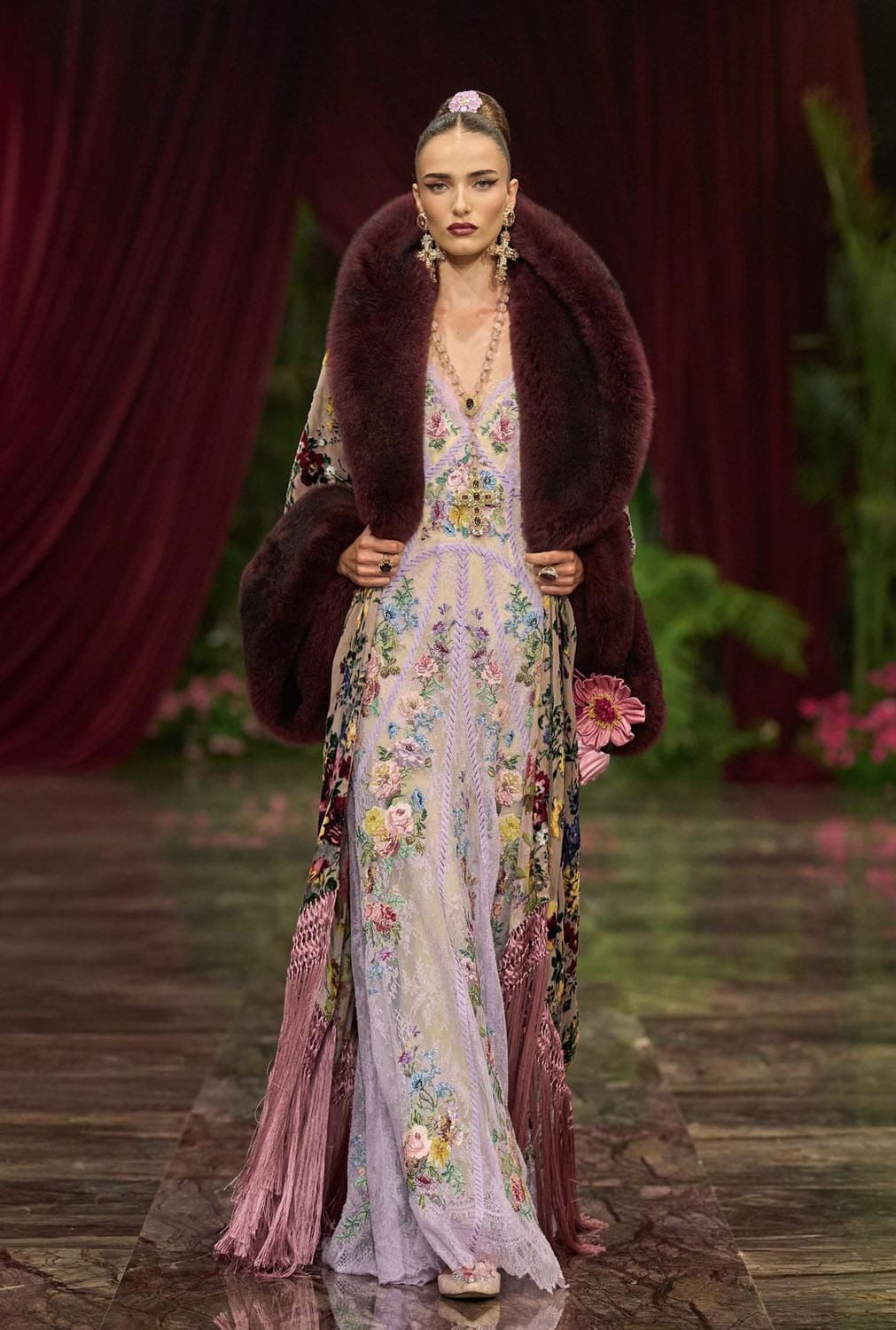 Dolce Gabbana Alta Moda 2026 Runway Magazine (16)
