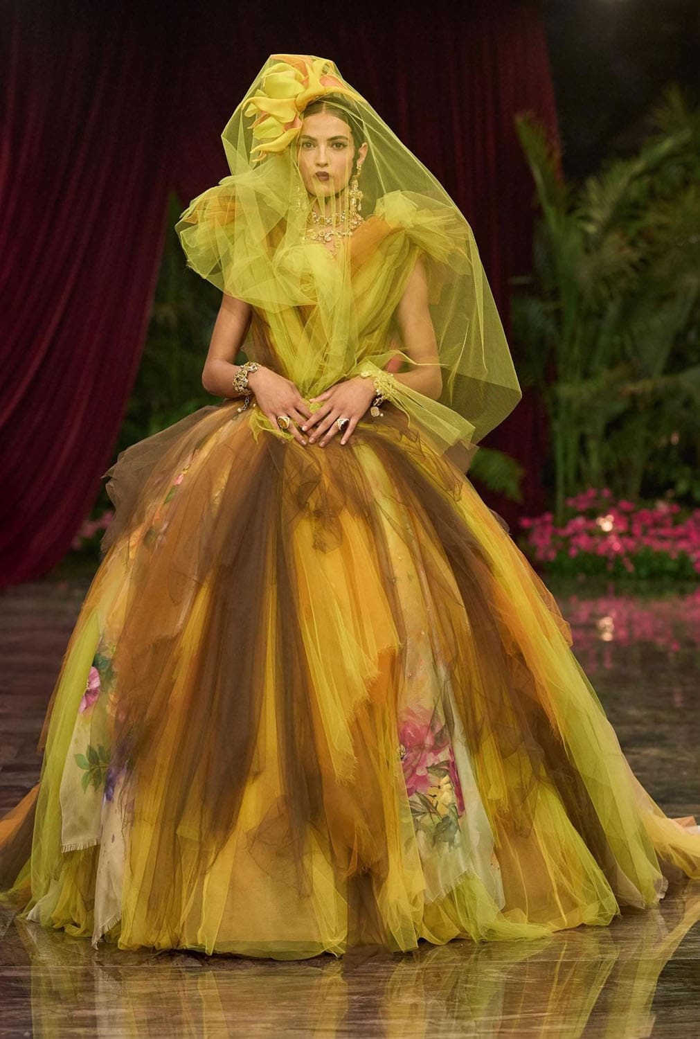 Dolce Gabbana Alta Moda 2026 Runway Magazine (23)