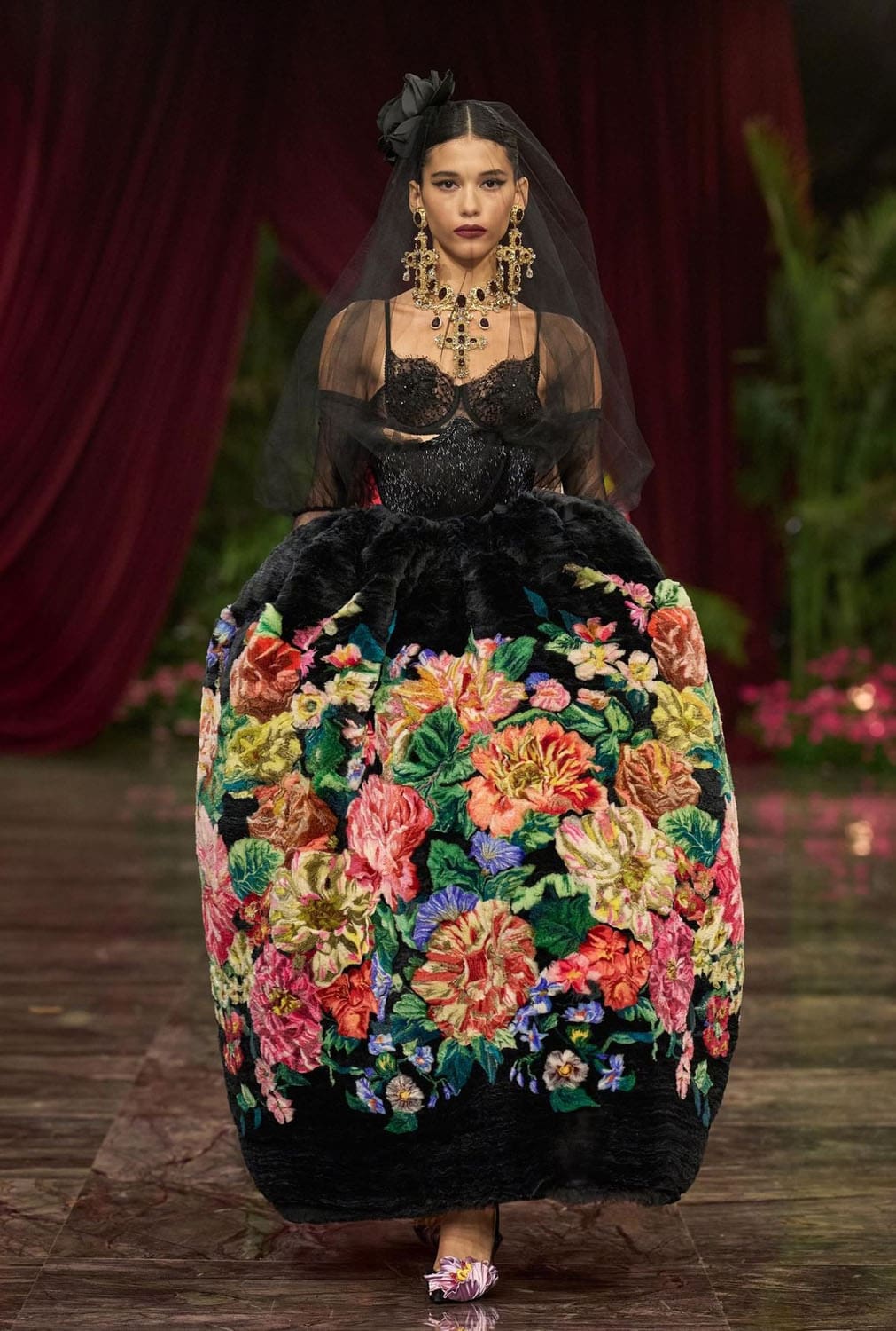 Dolce Gabbana Alta Moda 2026 Runway Magazine (24)