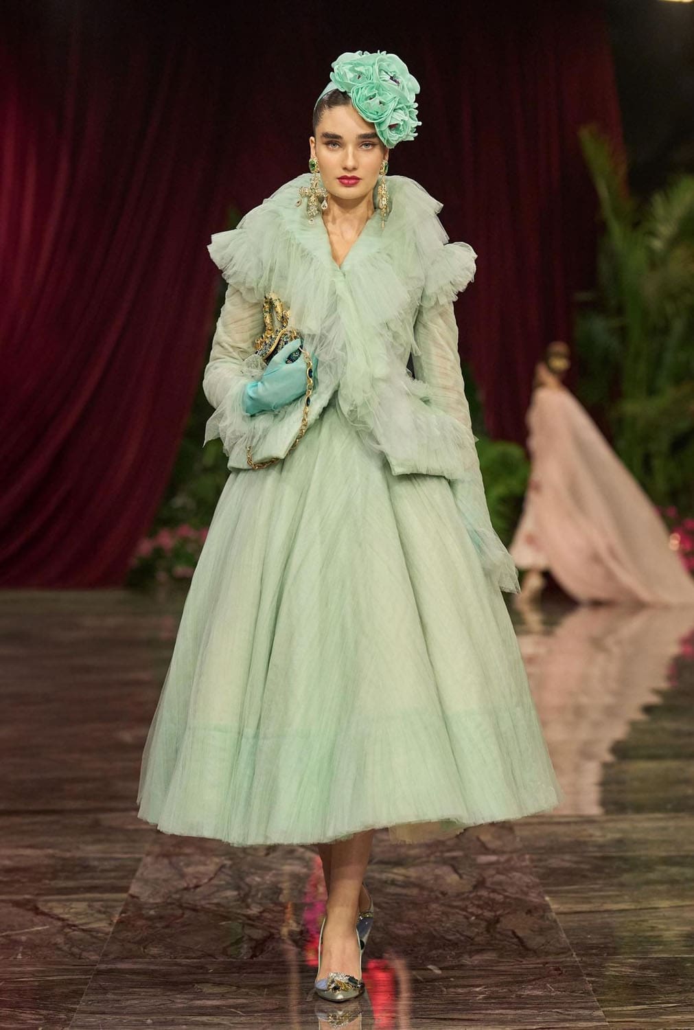 Dolce Gabbana Alta Moda 2026 Runway Magazine (26)