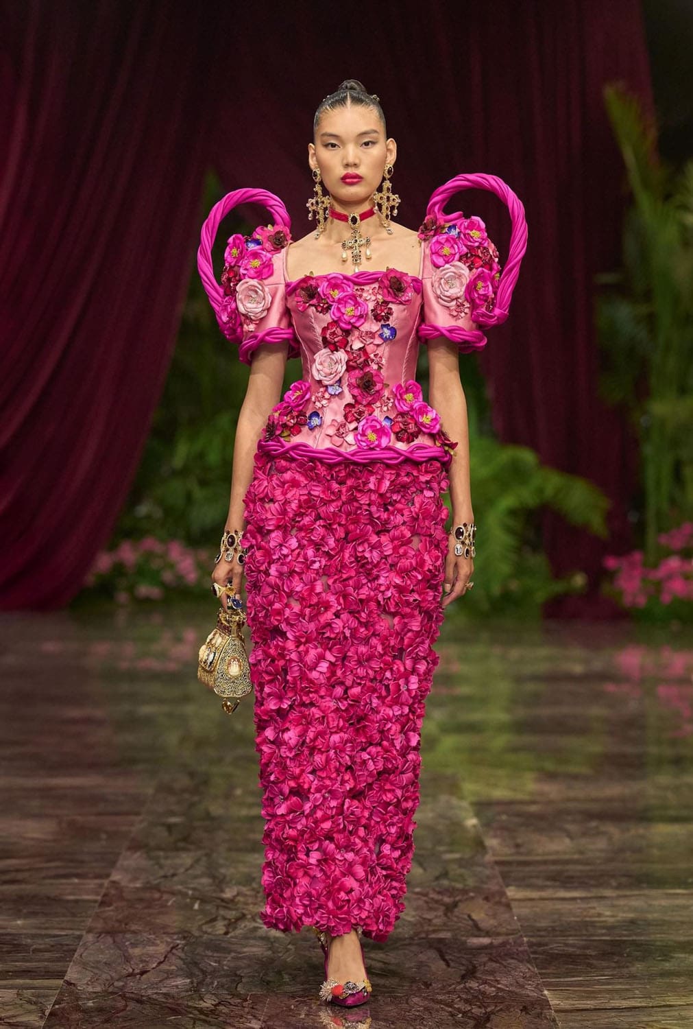Dolce Gabbana Alta Moda 2026 Runway Magazine (28)