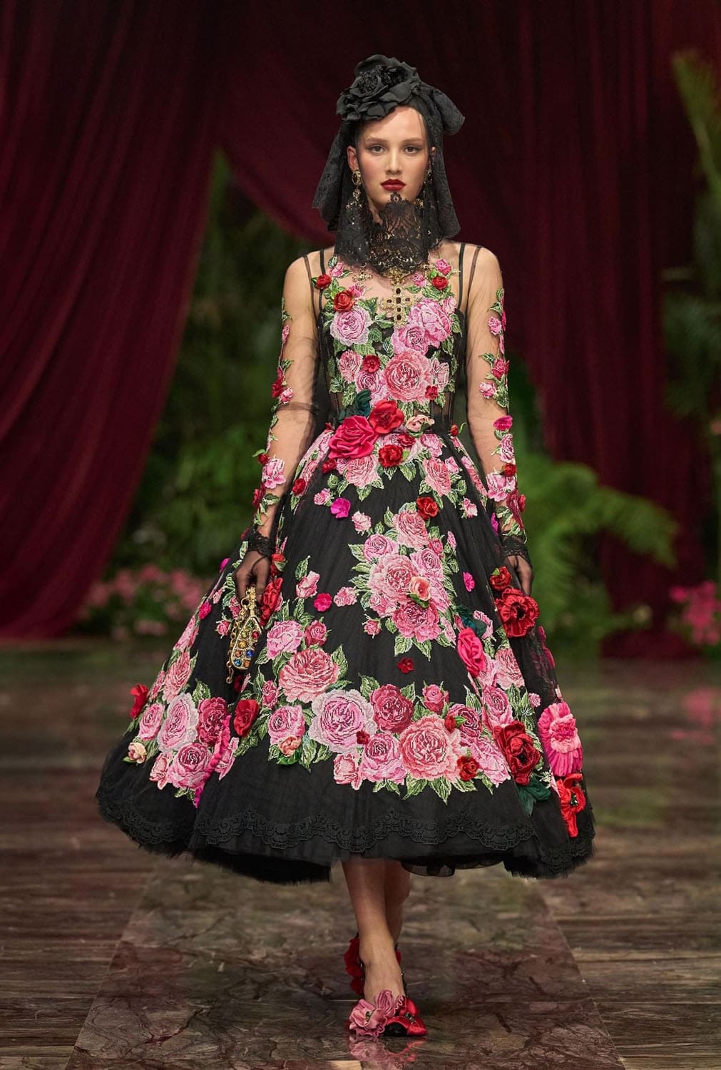 Dolce Gabbana Alta Moda 2026 Runway Magazine (29)