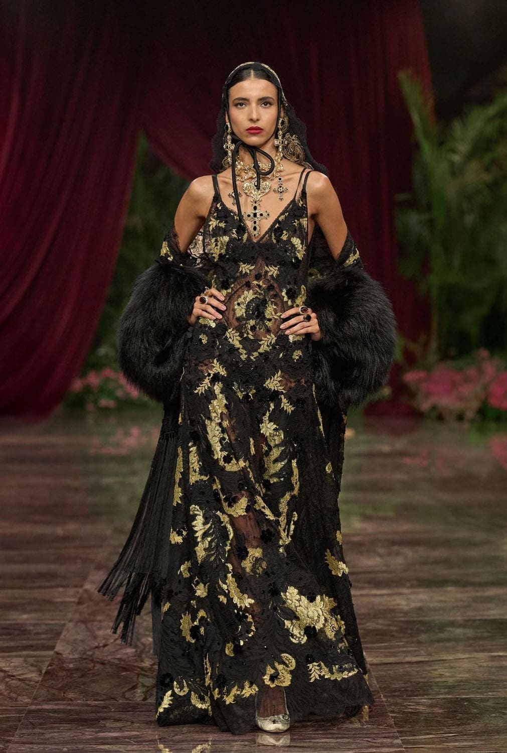 Dolce Gabbana Alta Moda 2026 Runway Magazine (30)