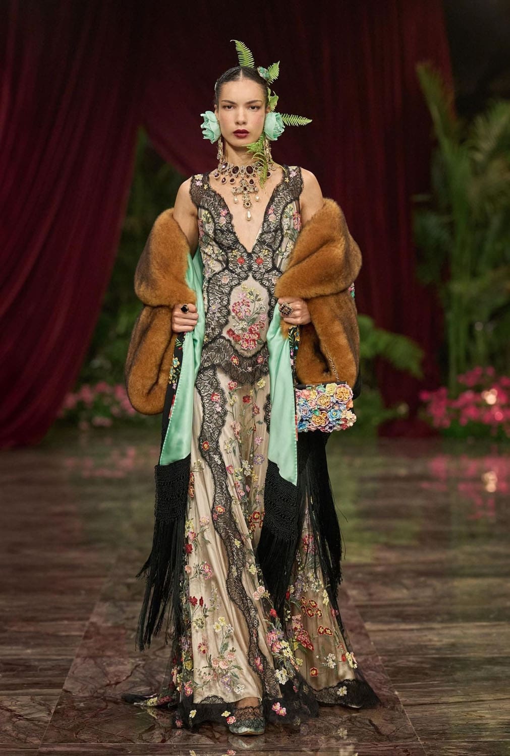 Dolce Gabbana Alta Moda 2026 Runway Magazine (37)