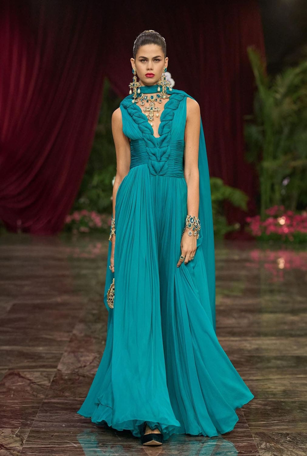 Dolce Gabbana Alta Moda 2026 Runway Magazine (48)