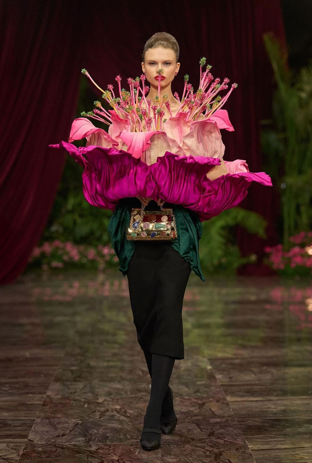 Dolce Gabbana Alta Moda 2026 Runway Magazine (51)