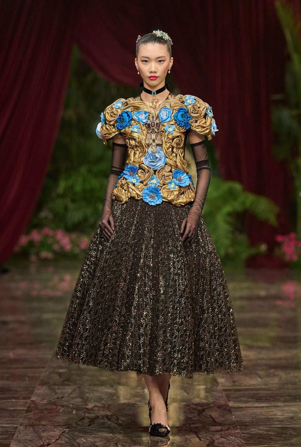 Dolce Gabbana Alta Moda 2026 Runway Magazine (61)