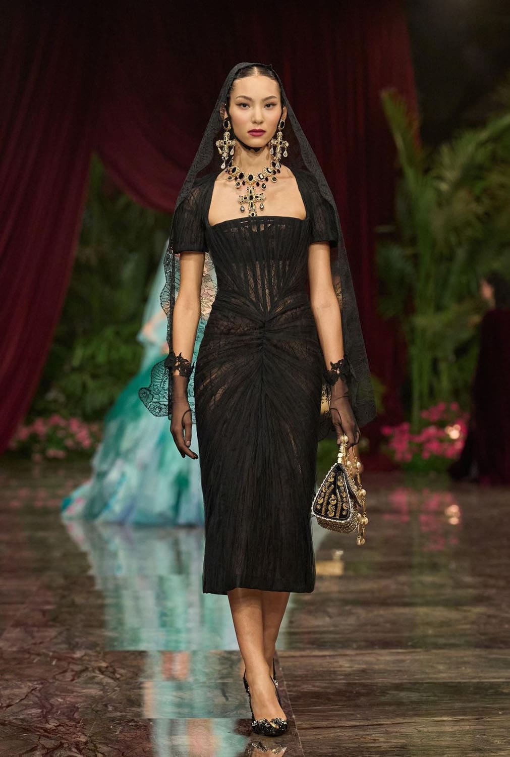 Dolce Gabbana Alta Moda 2026 Runway Magazine (74)