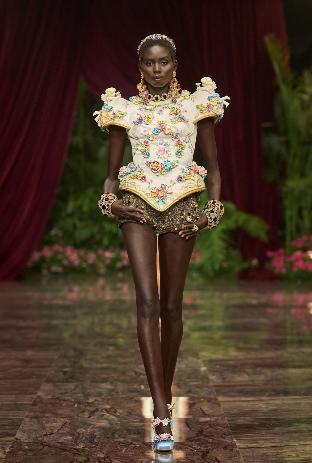 Dolce Gabbana Alta Moda 2026 Runway Magazine (75)