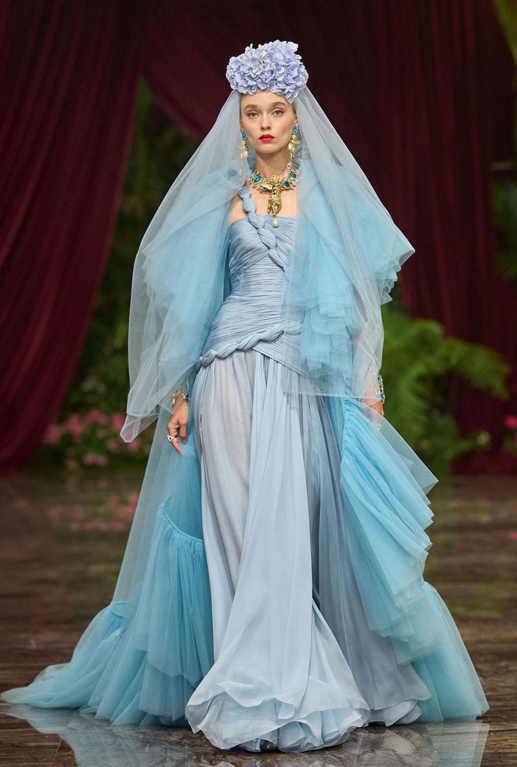 Dolce Gabbana Alta Moda 2026 Runway Magazine (8)