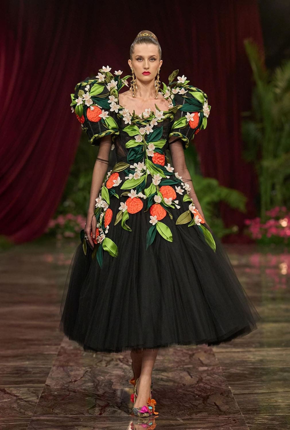 Dolce Gabbana Alta Moda 2026 Runway Magazine (81)