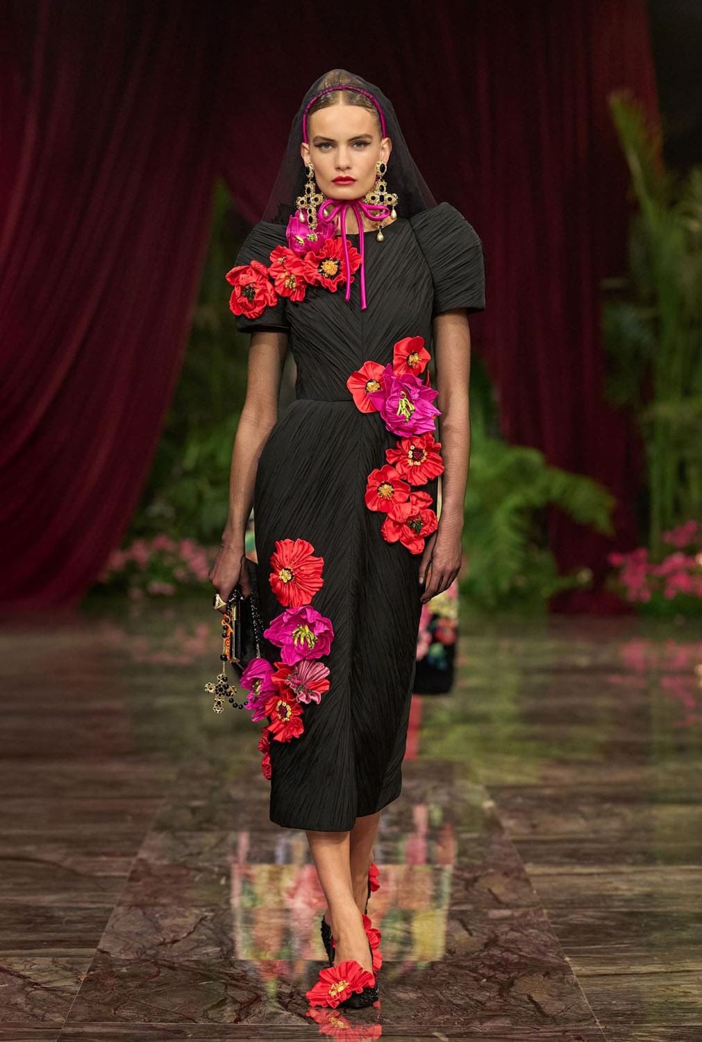 Dolce Gabbana Alta Moda 2026 Runway Magazine (83)