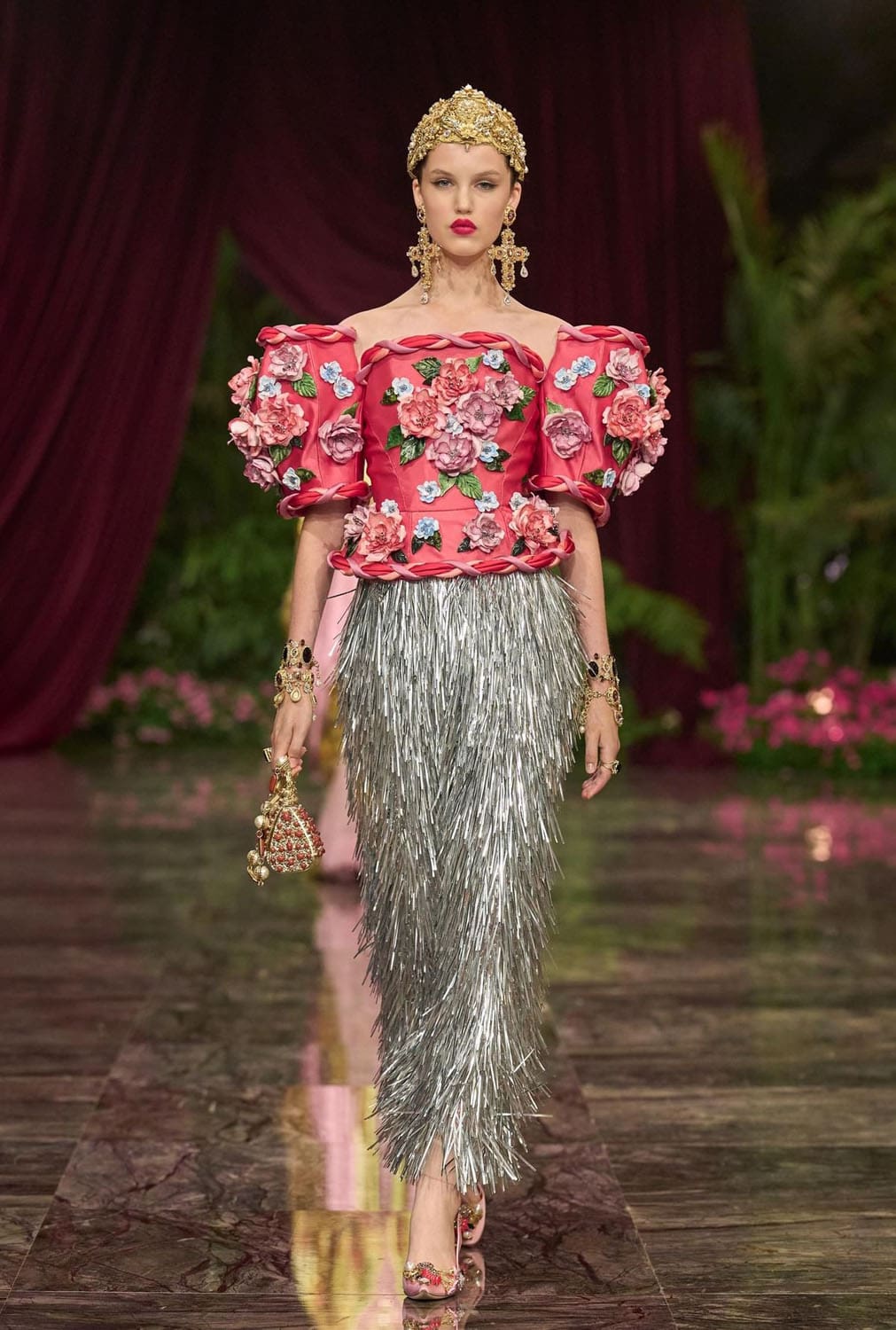 Dolce Gabbana Alta Moda 2026 Runway Magazine (87)