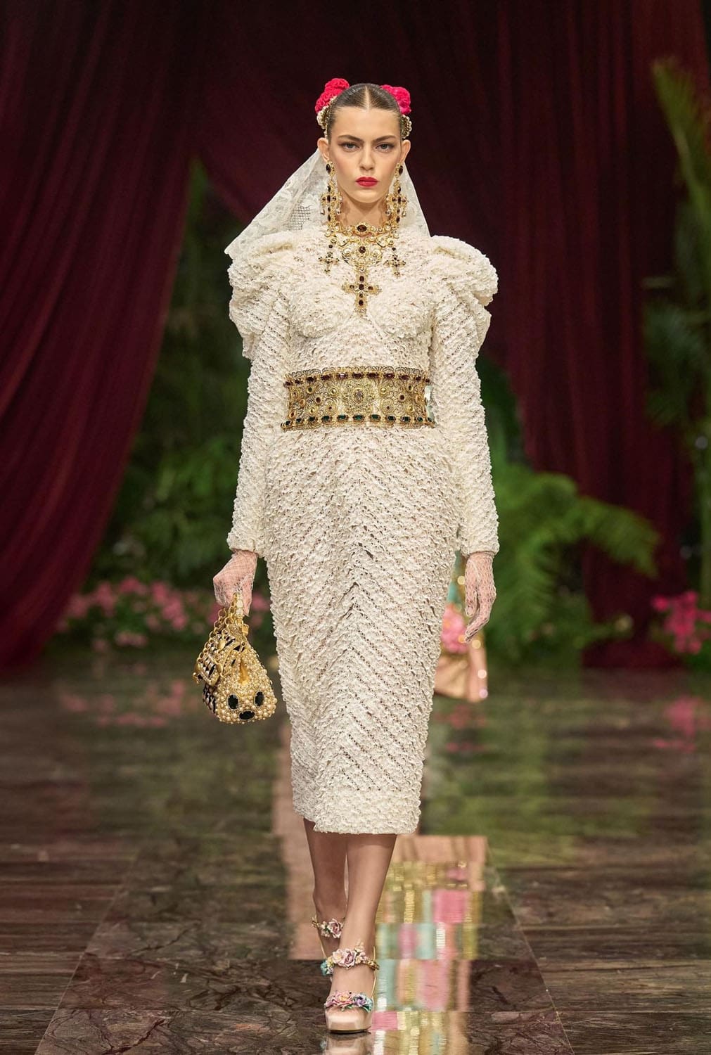 Dolce Gabbana Alta Moda 2026 Runway Magazine (88)