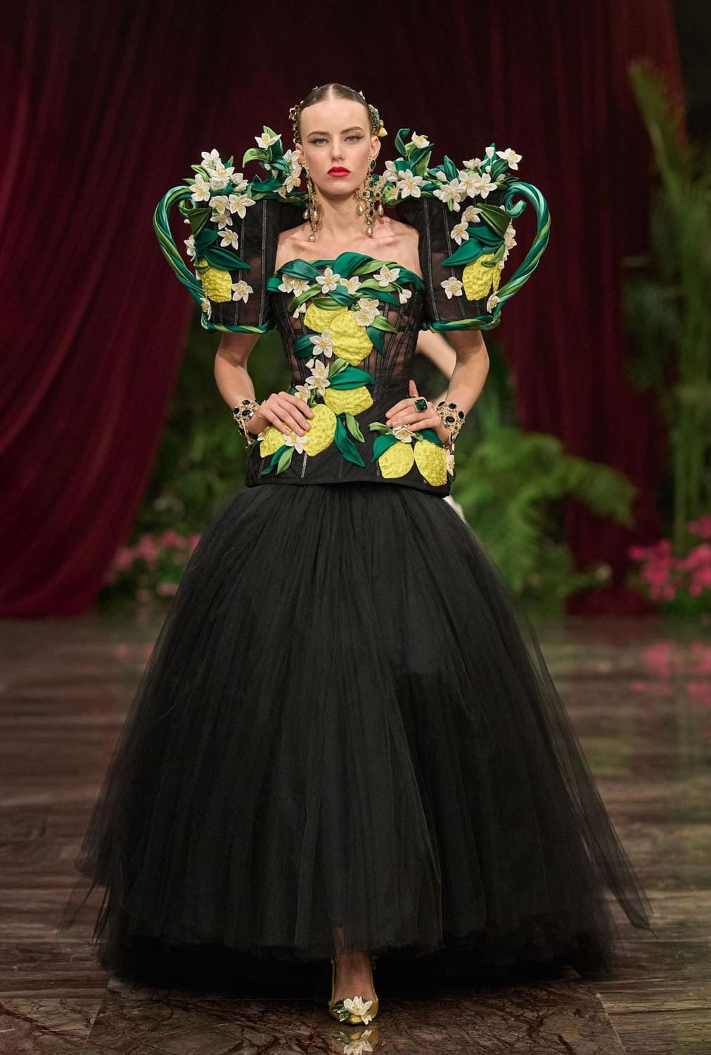 Dolce Gabbana Alta Moda 2026 Runway Magazine (99)