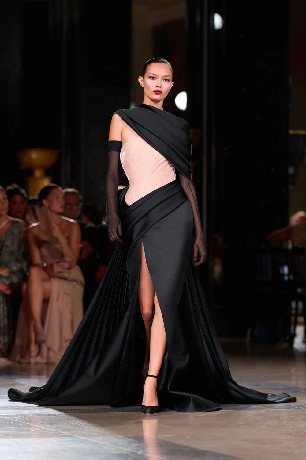 Elie Saab Fall 2026 2027 Haute Couture Runway Magazine (12)