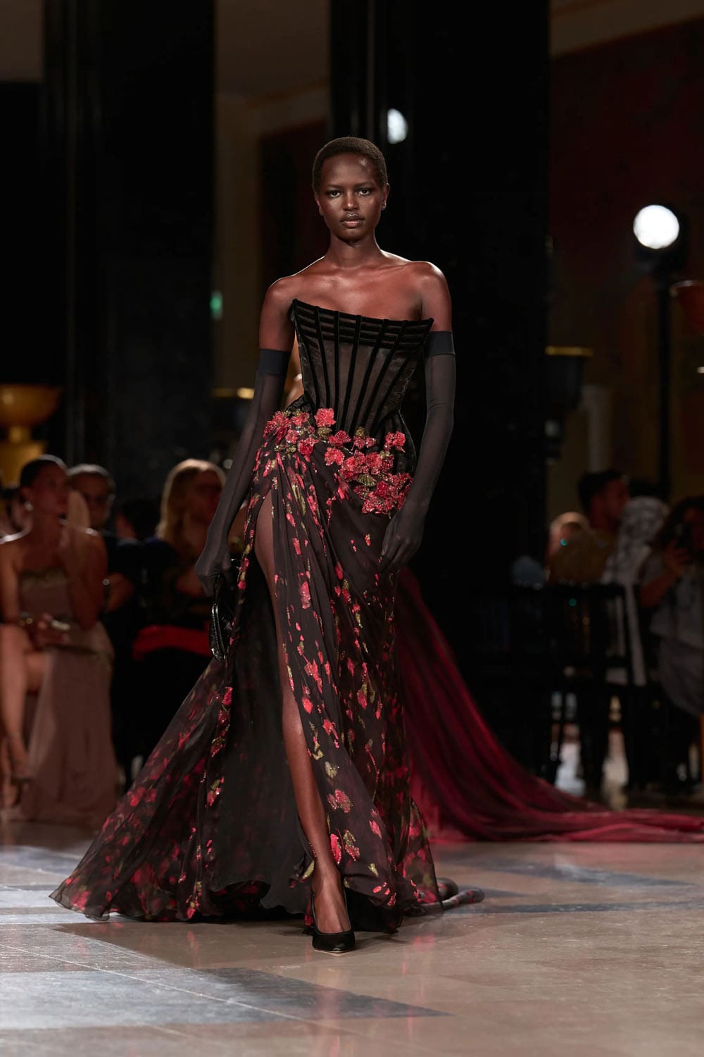 Elie Saab Fall 2026 2027 Haute Couture Runway Magazine (14)