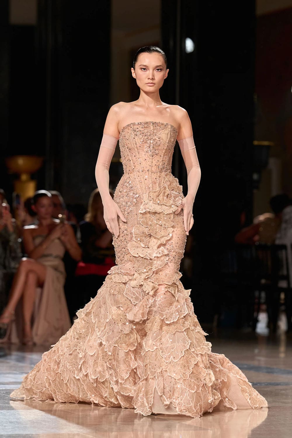 Elie Saab Fall 2026 2027 Haute Couture Runway Magazine (24)