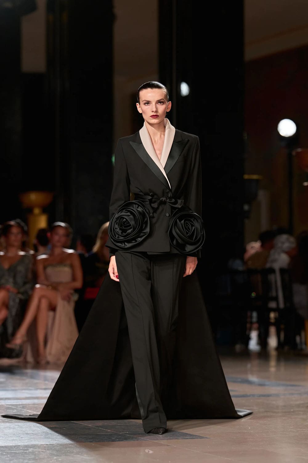 Elie Saab Fall 2026 2027 Haute Couture Runway Magazine (37)